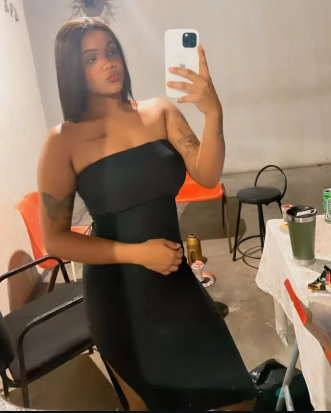 corno assume que gosta de chupar esposa depois que gozem dentro dela image 4
