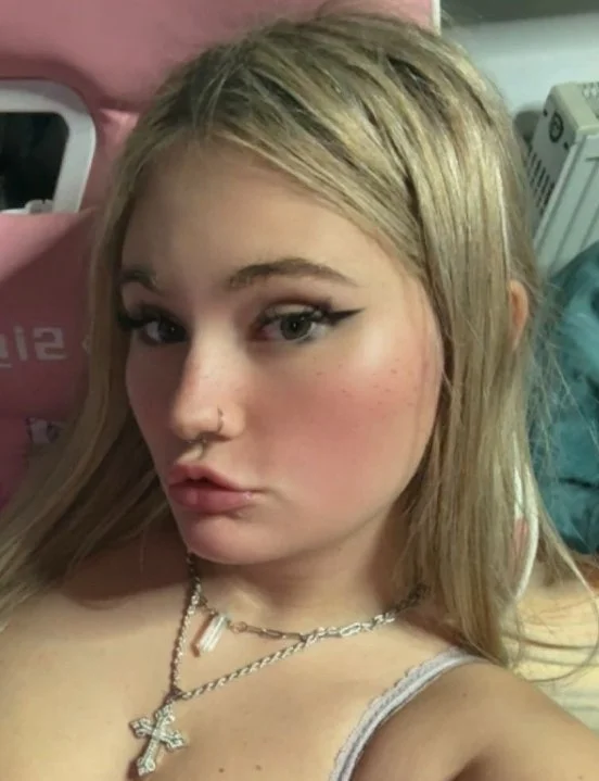 Streamer alemã vazou quicando em negão fora da live - goth bbc snowbunny german image 4