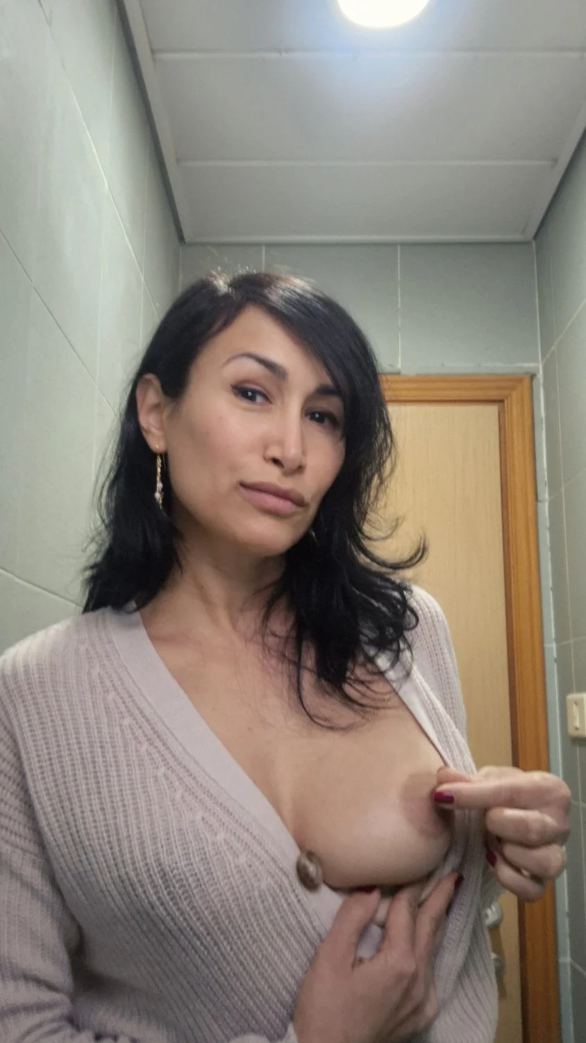 Yana Slut image 32