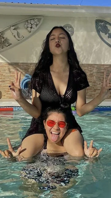 Manden un video jalandosela y les paso mas image 5