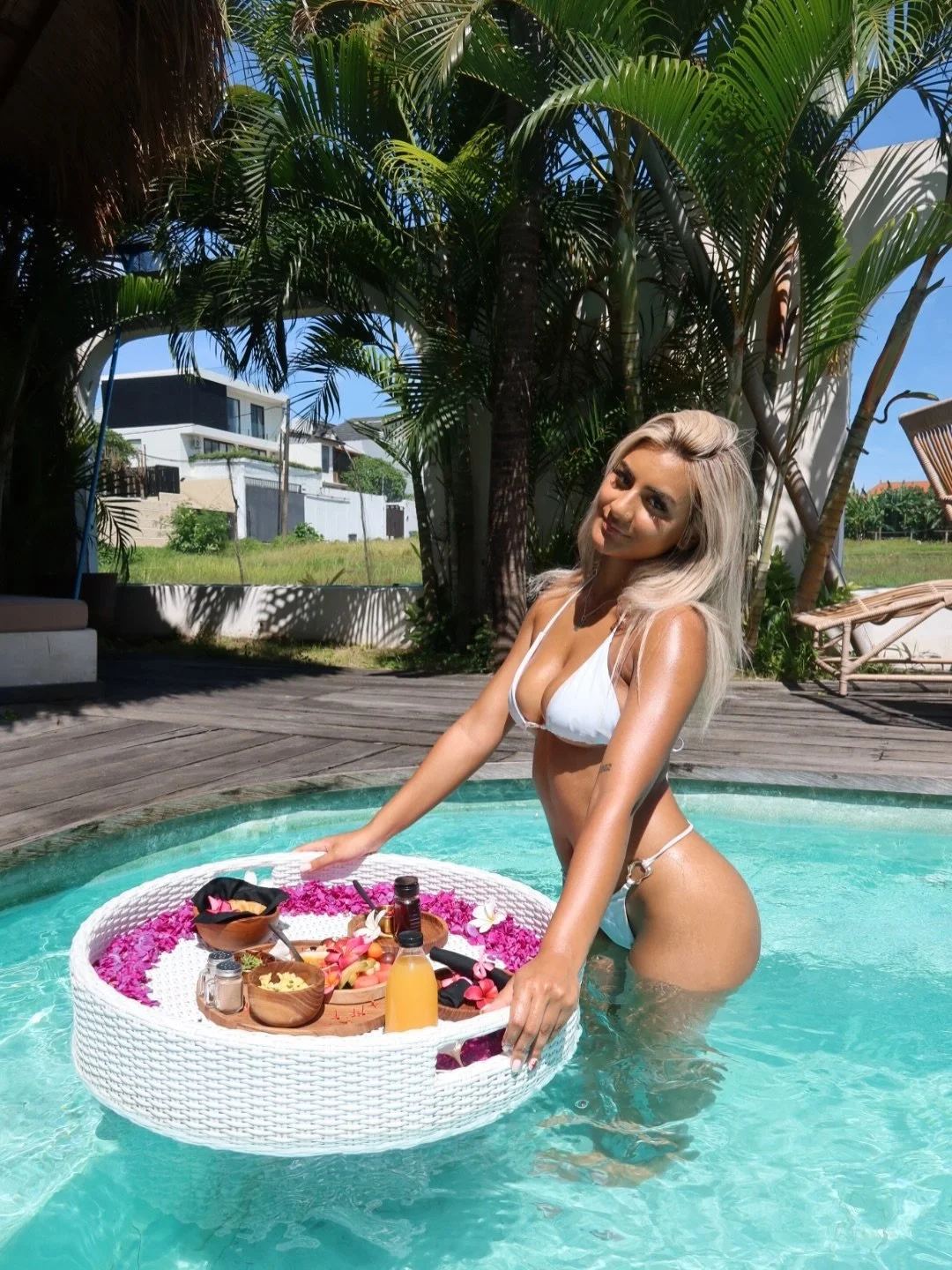 Incredibly hot NZ Asian fashion influencer Daniella image 40