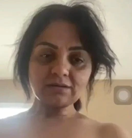 Indian Cheating Married Hotwife Milf Gets Nudes Leaked ! Pawg Mom Snap Leak Big Tits Hindi Desi NRI main image