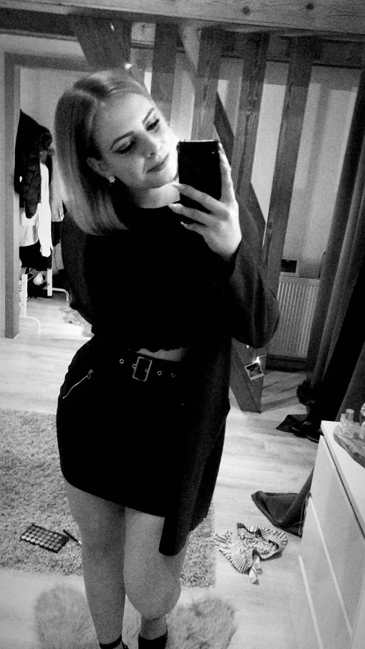 Vivien, 19yo image 4