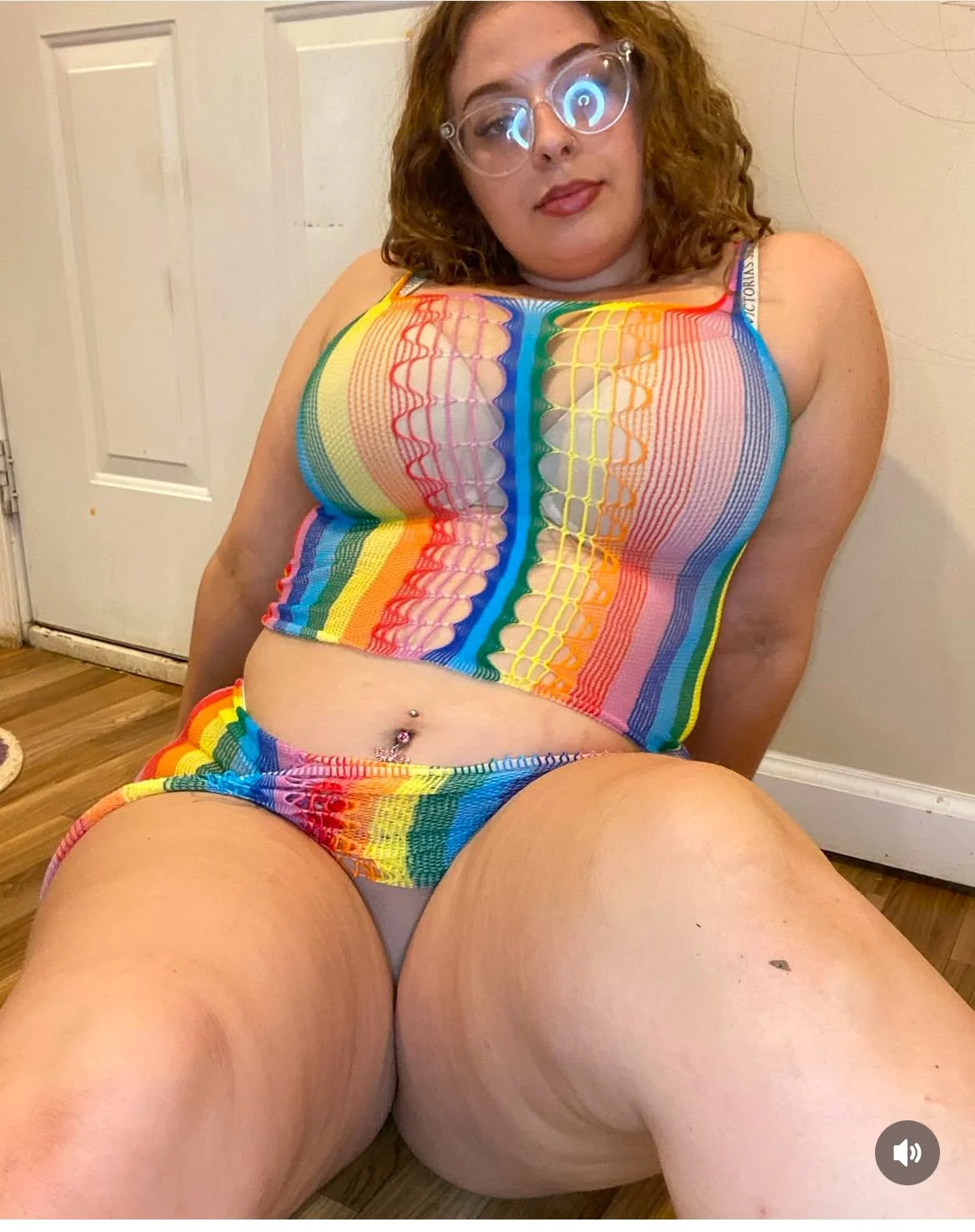 Thick Ass White Girl image 11