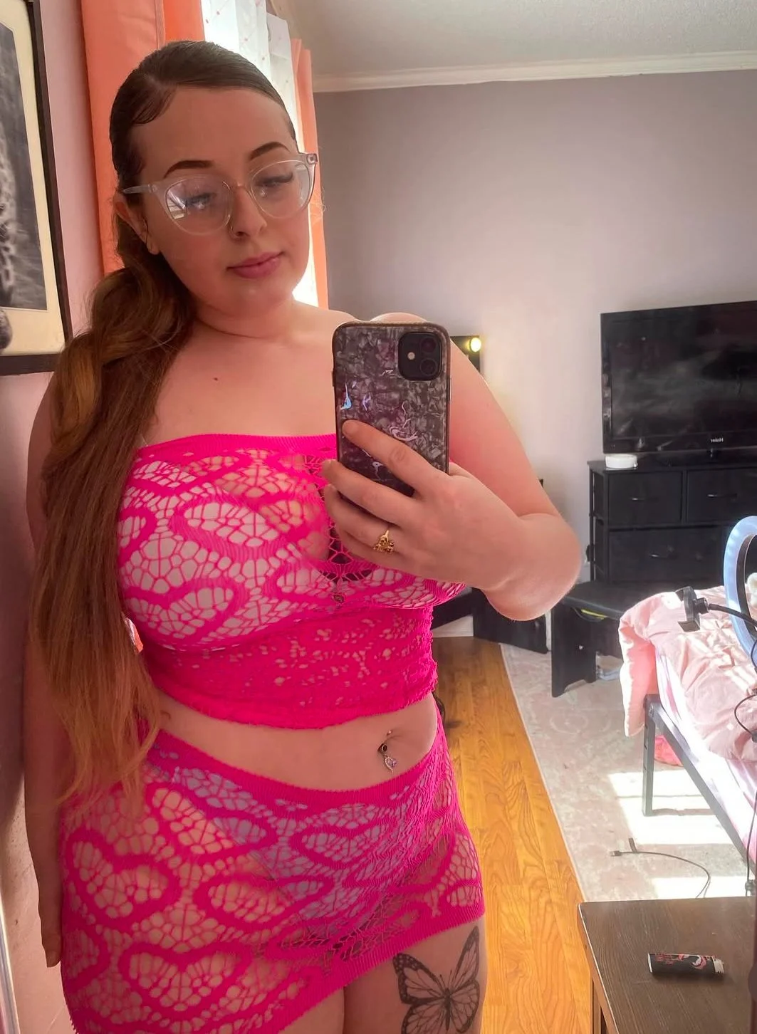 Thick Ass White Girl image 2
