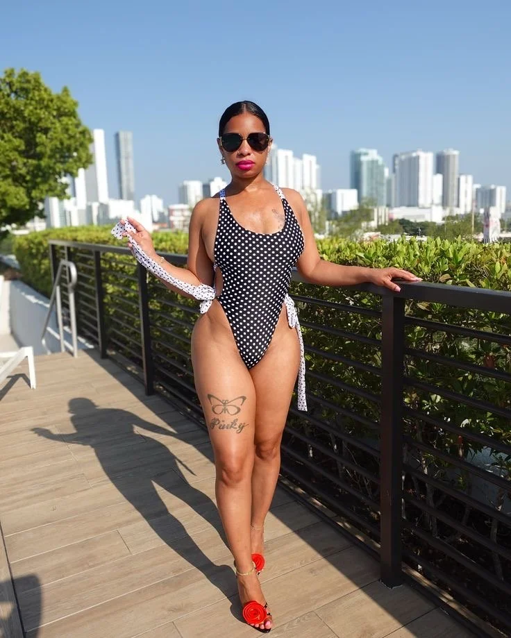 Jamaican 96 (redbone milf) image 9