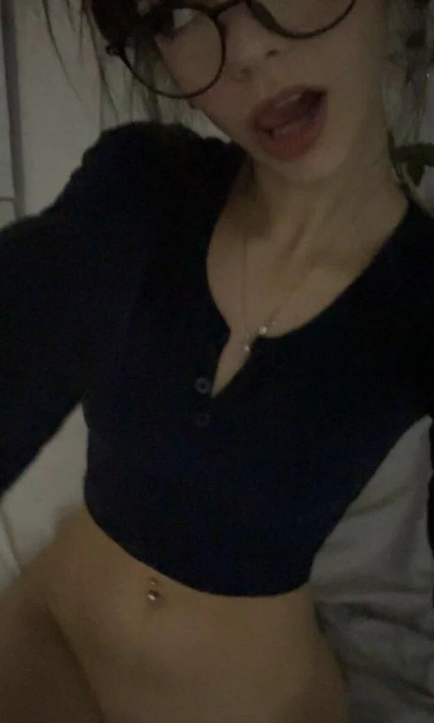 Anyone wanna chat about this slut DM me 😈 image 27