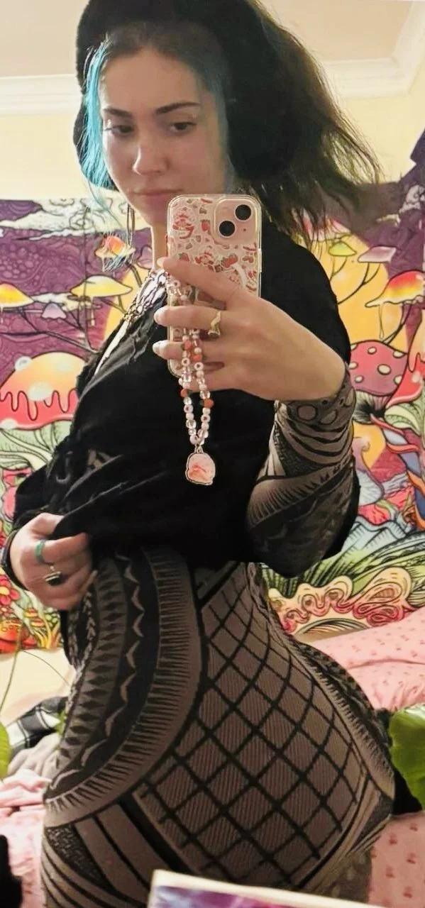 Aliss Goth PAWG with insane ass image 8
