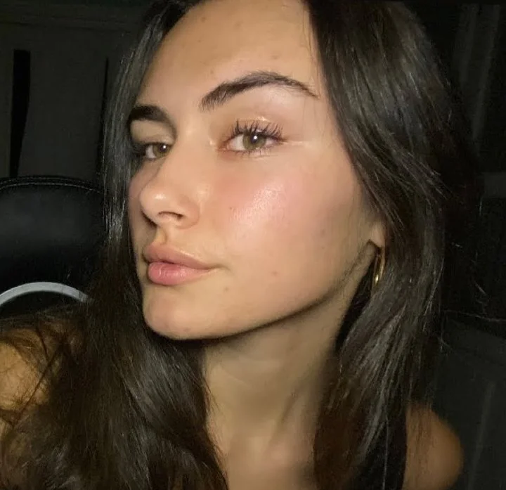 Amateur cute bitch hates to suck it image 4