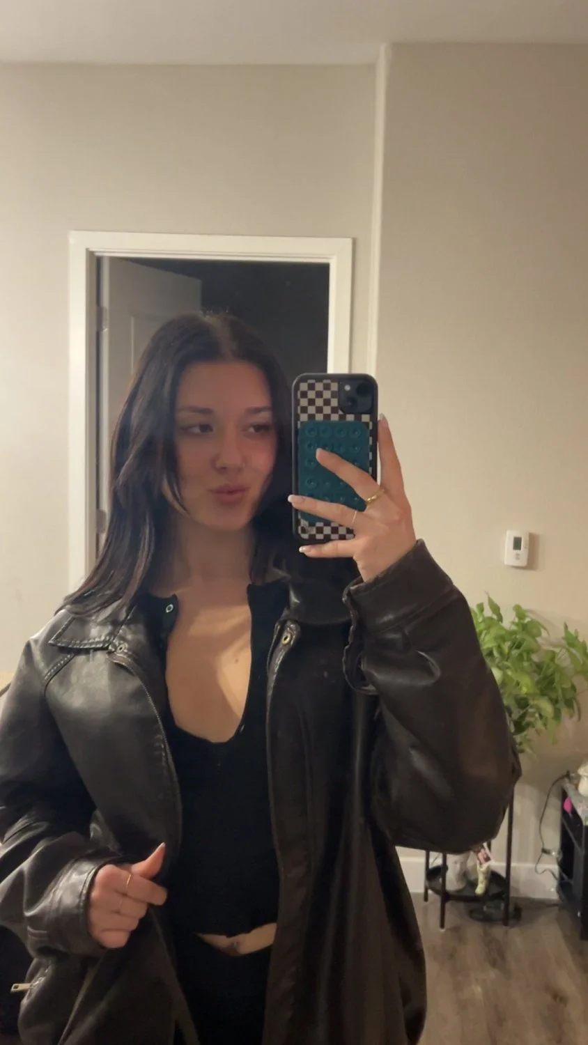 Sexy AZ slut exposed image 2