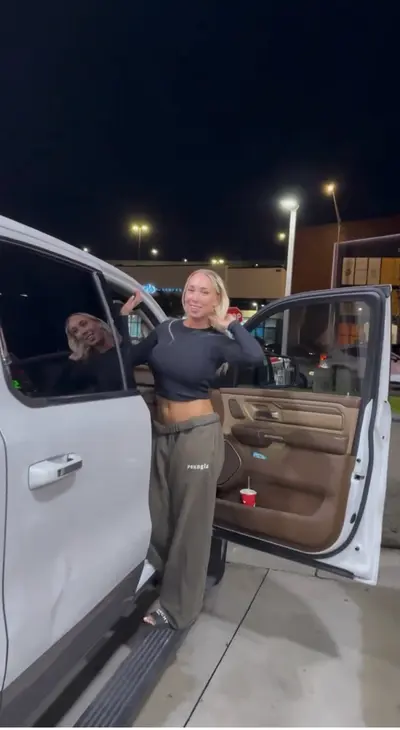 Girl flash her ass at the ⛽️ 🍑 cover image