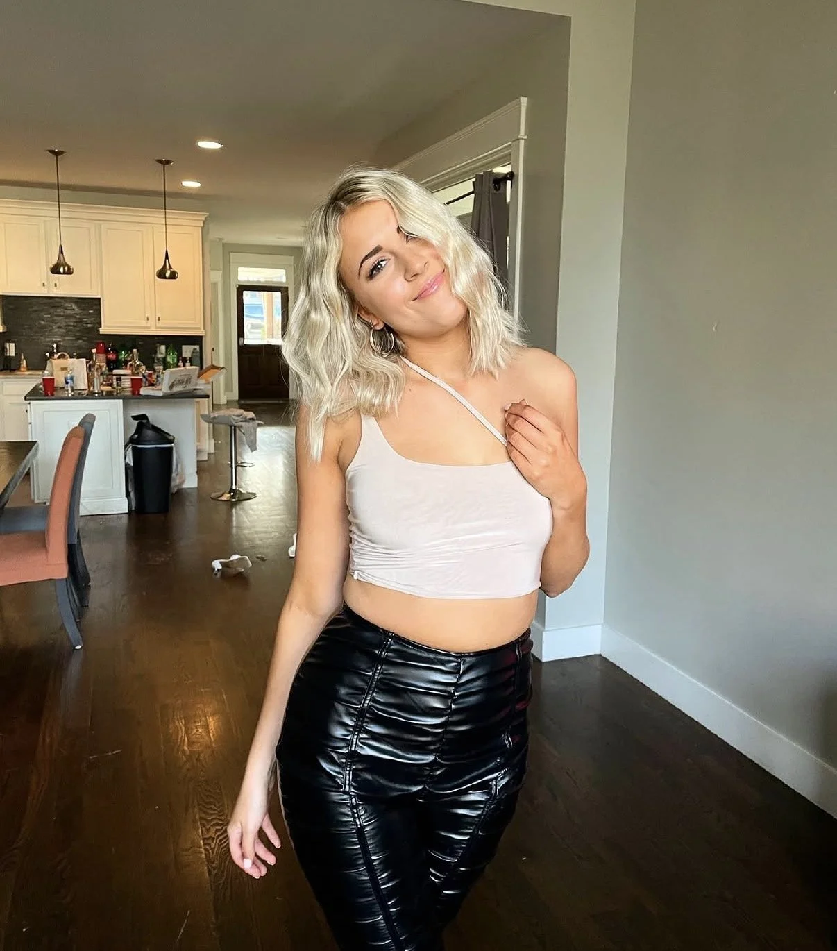 Hot Slut Kaitlyn 25 Florida image 9