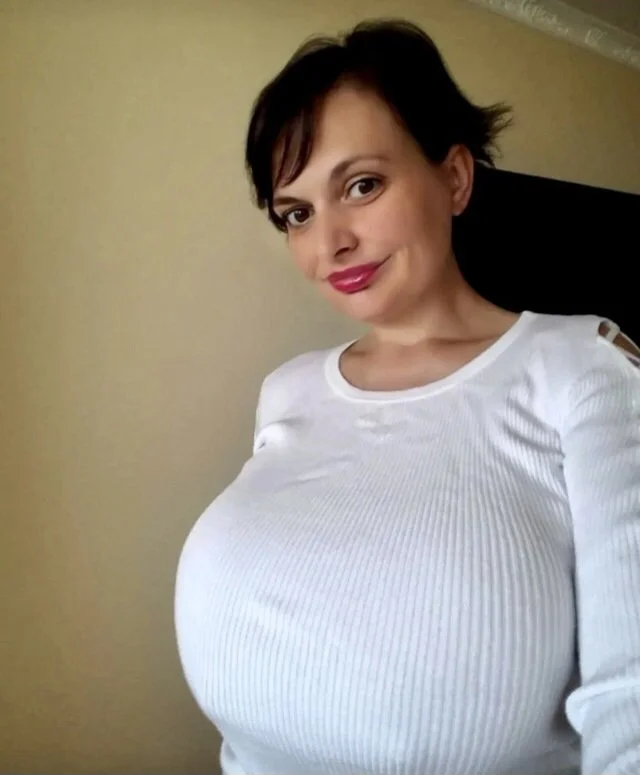 Fly big tits! FLY! image 7
