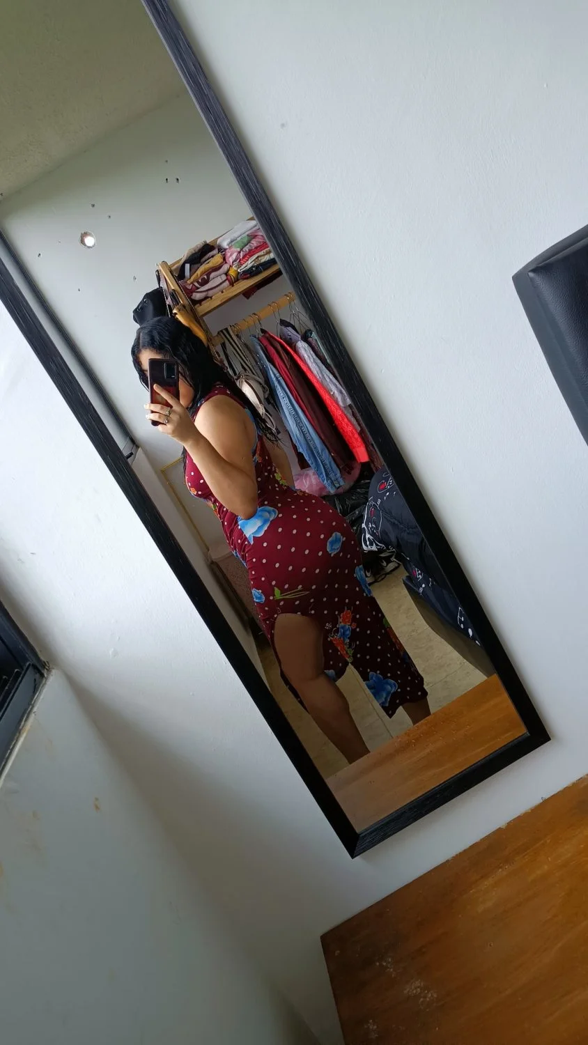 Nalgona morena image 2
