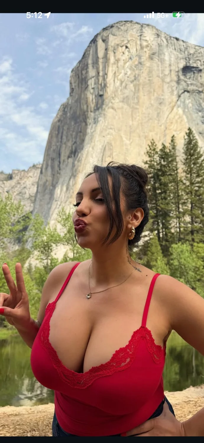 Tabbbbyyyyy n Kayyyy Cleavage image 38