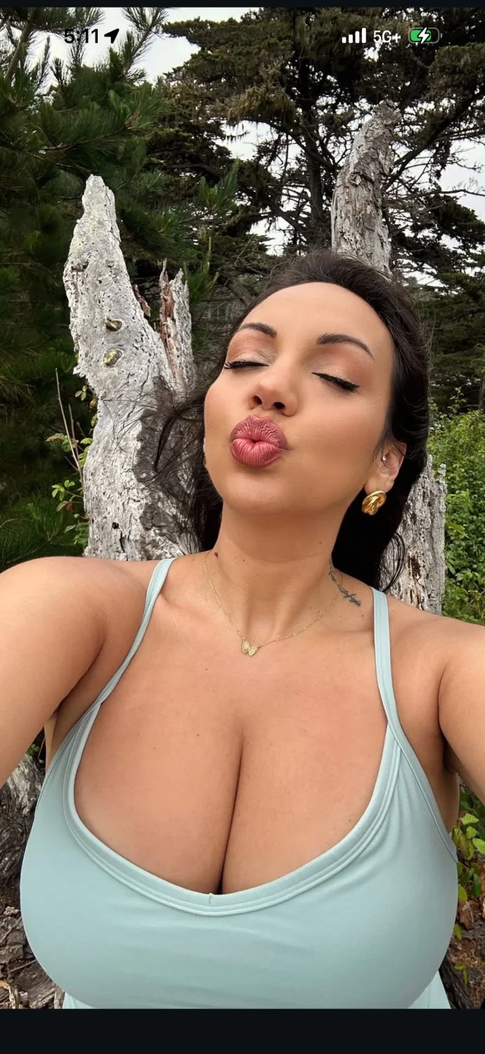 Tabbbbyyyyy n Kayyyy Cleavage image 39