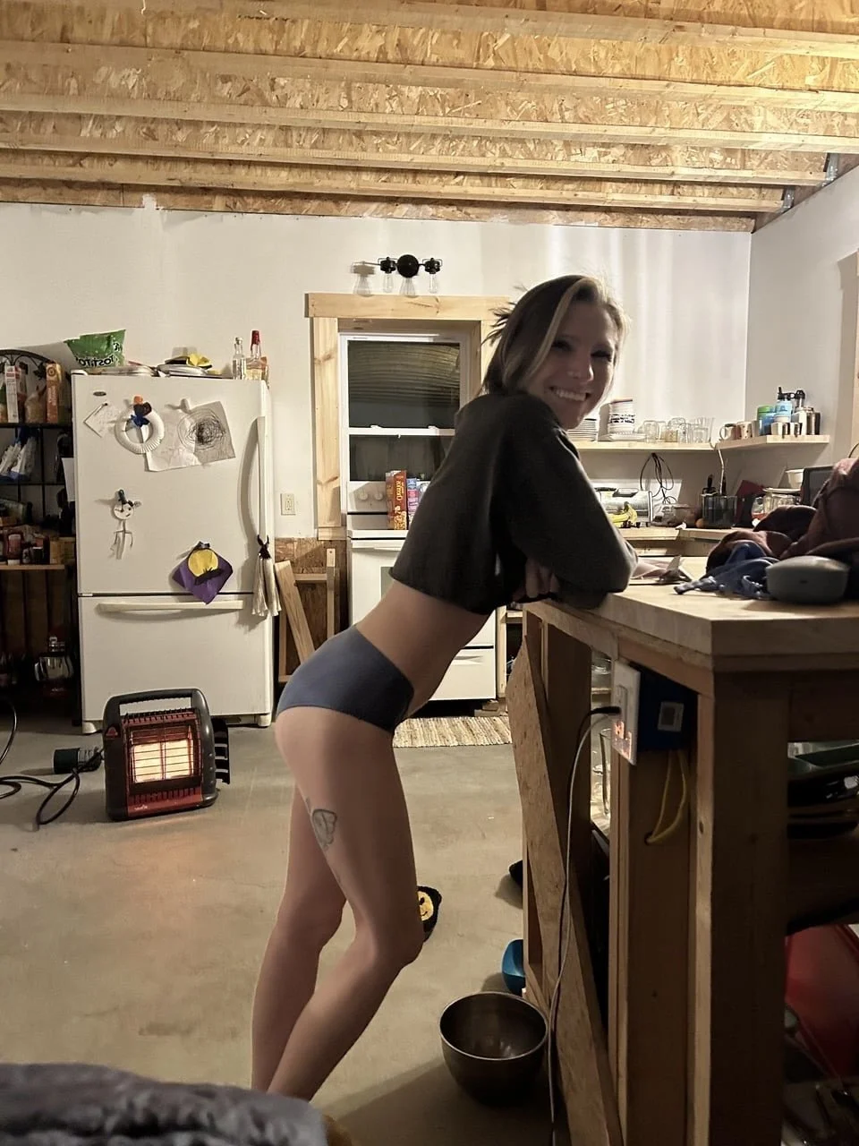 Whore Riley image 11
