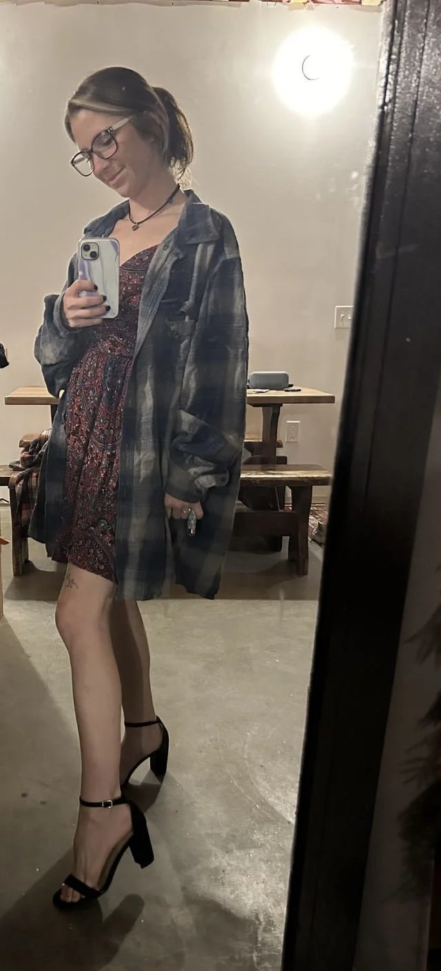 Whore Riley image 8