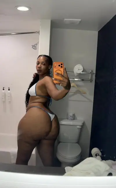 Tall bitch has tons of ass cover image