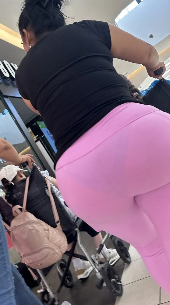 Big Booty Mexican Vpl In The Mall image 10