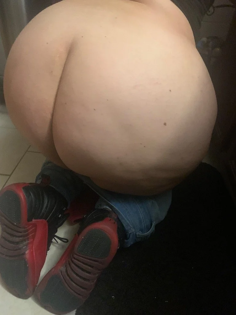 PAWG bbw sister gets her phone hacked backshots , finger missionary . image 6
