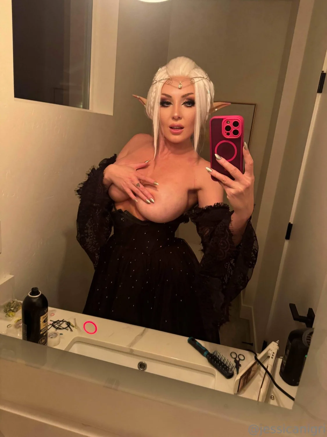 Perfect fake tits bimbo cosplayer image 12