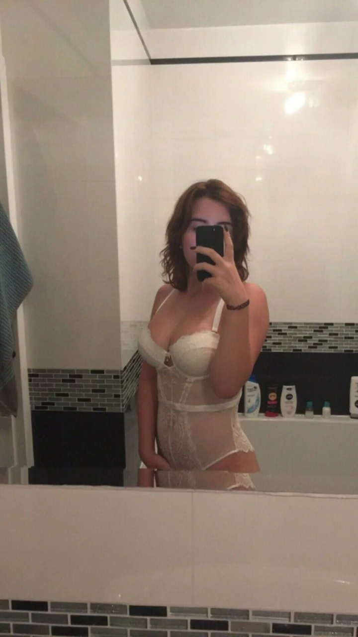 Super hot gf image 16