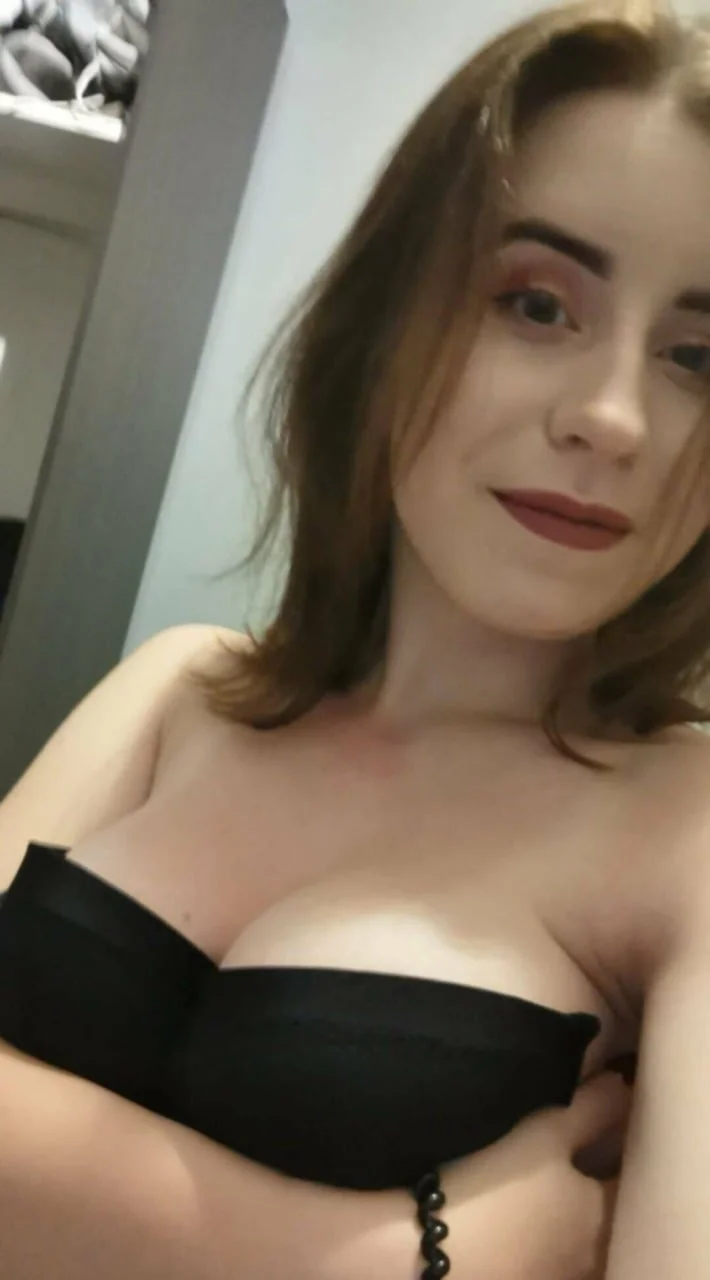 Super hot gf image 8