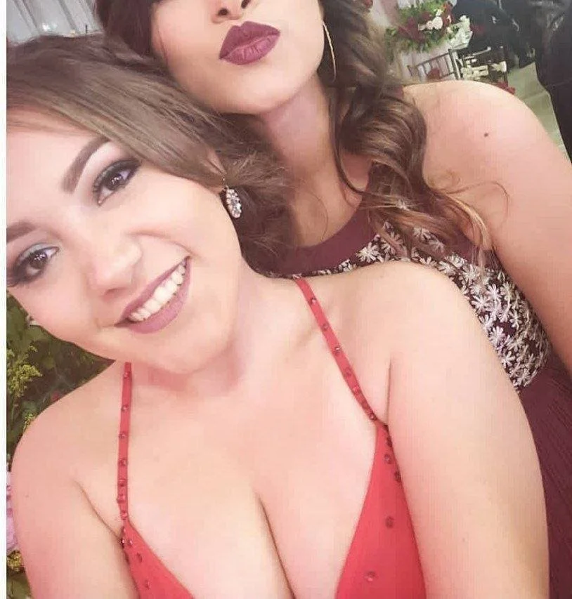 Enormes tetas de doctora ecuatoriana image 3