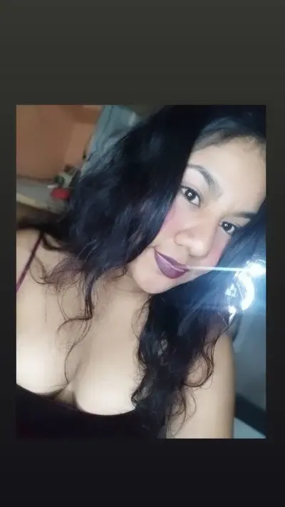 Ricas tetas de mi mejor amiga cover image