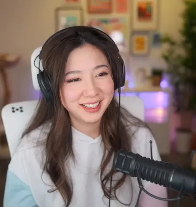 Fuslie [7] cover image