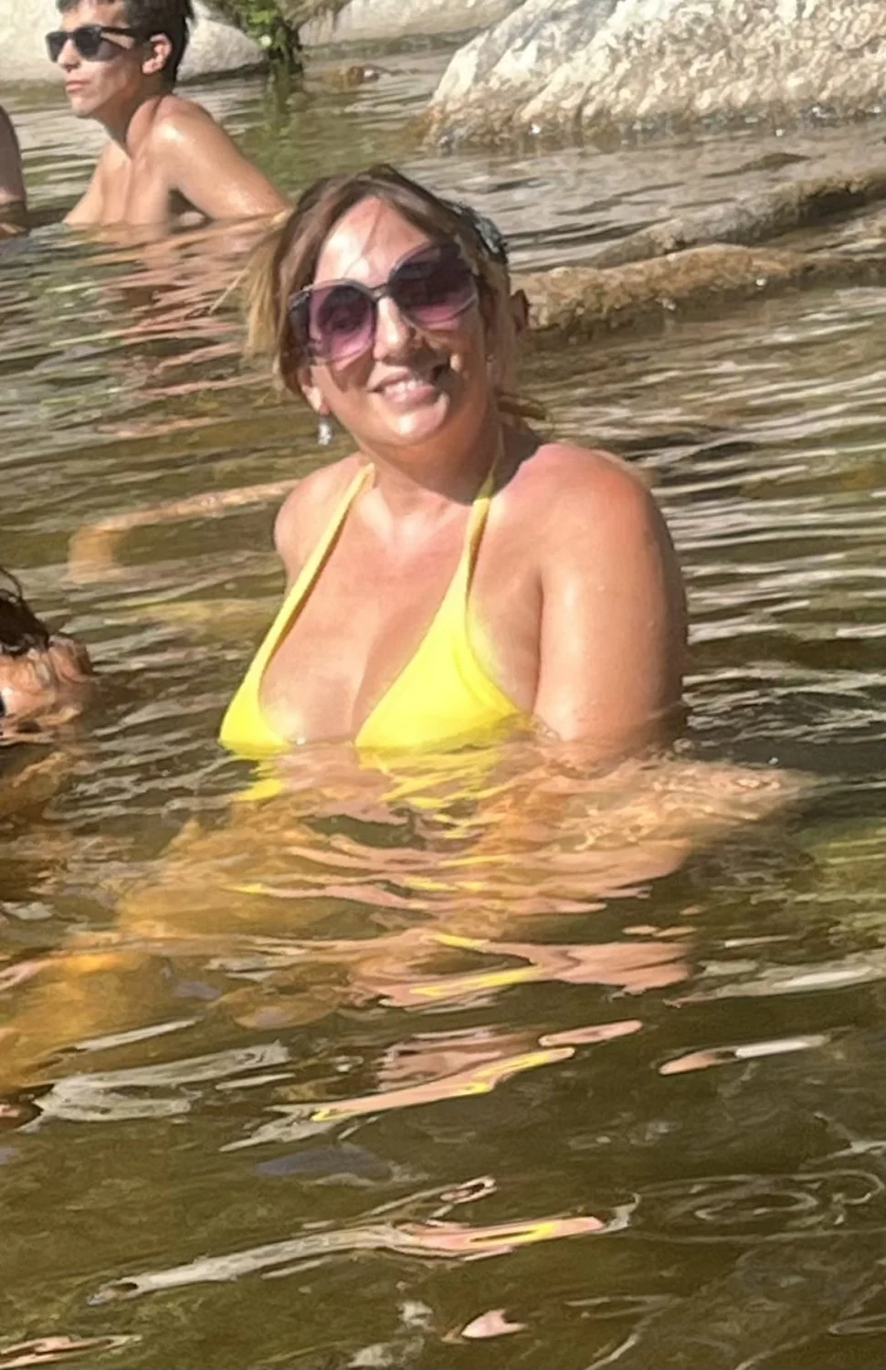rubia milf argentina main image