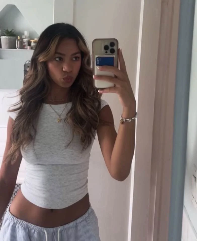 Izzy Hernandez, 19, NY main image