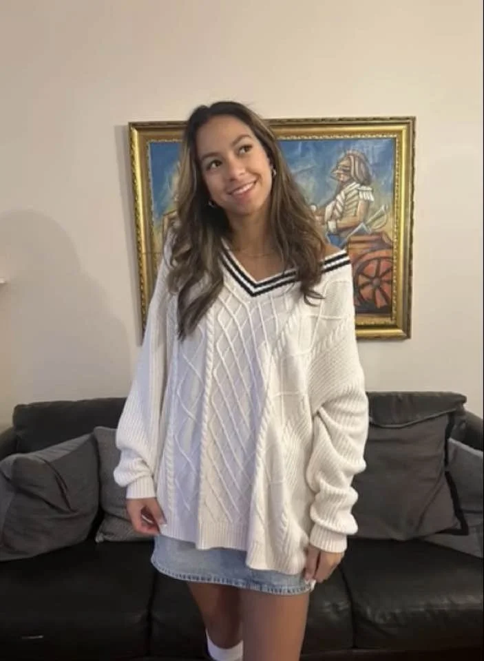 Izzy Hernandez, 19, NY image 8