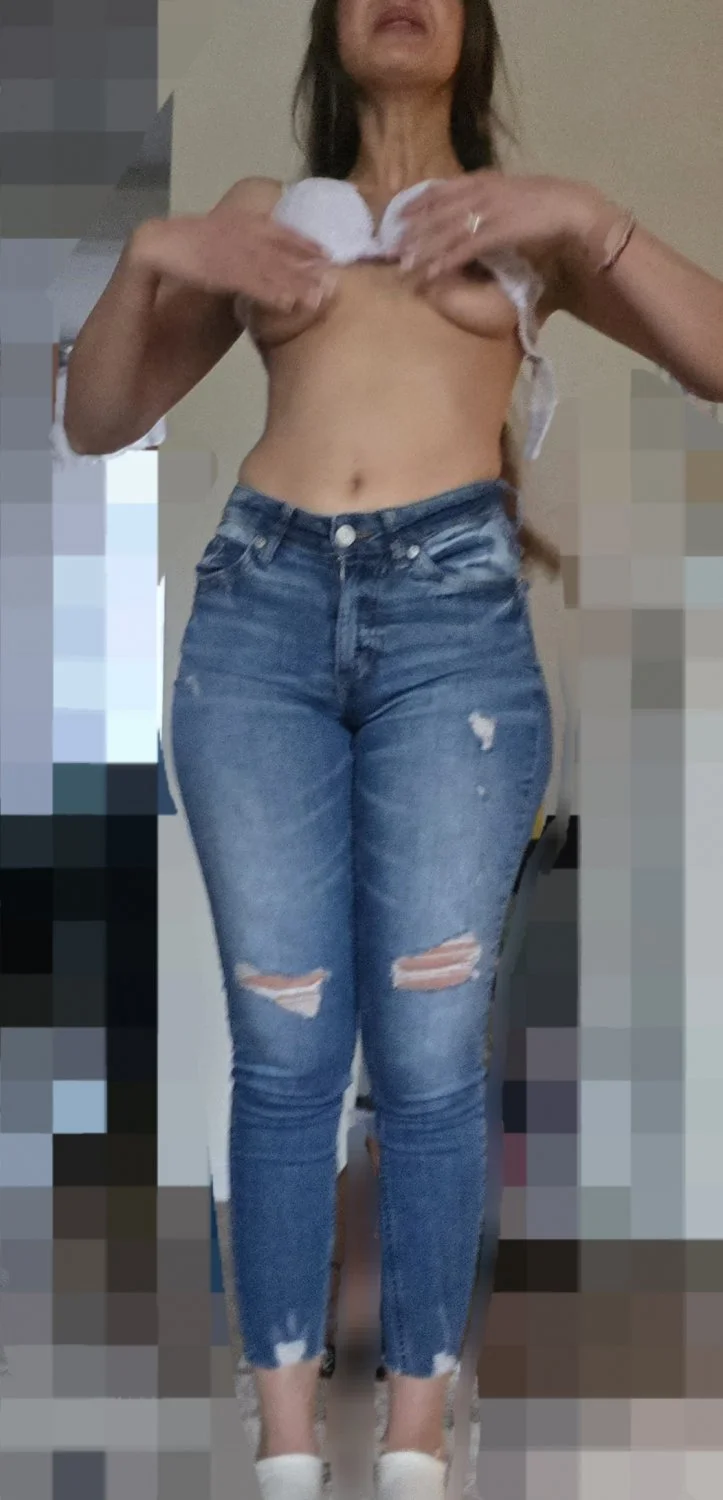 My sexy, titty sister-in-law 🍒🍒🥵🥵🤤🤤🍒🍒 image 3
