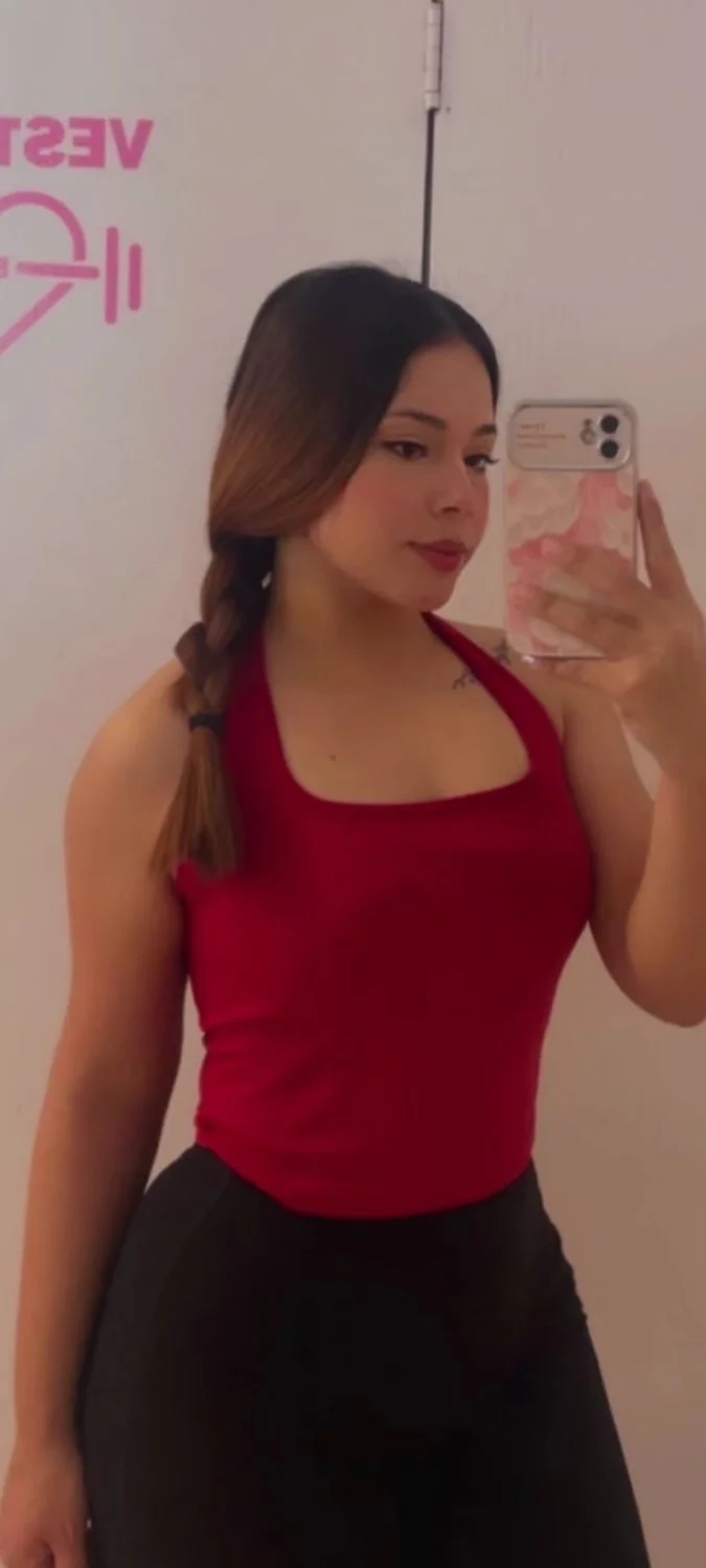 Girl puta hermosa y ricas piernas de gym sexy image 11
