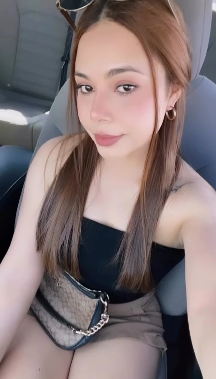 Girl puta hermosa y ricas piernas de gym sexy image 13