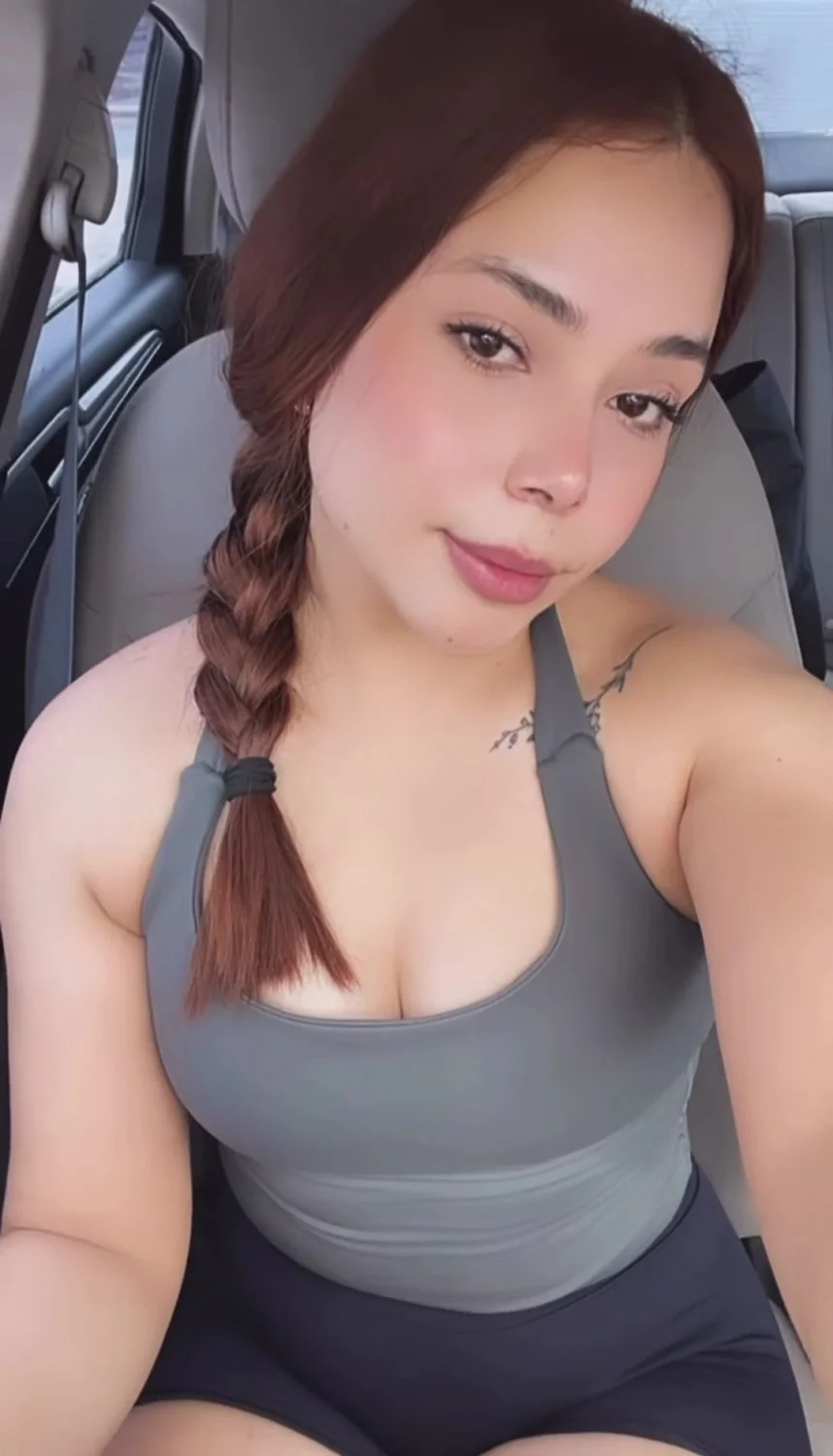 Girl puta hermosa y ricas piernas de gym sexy image 17