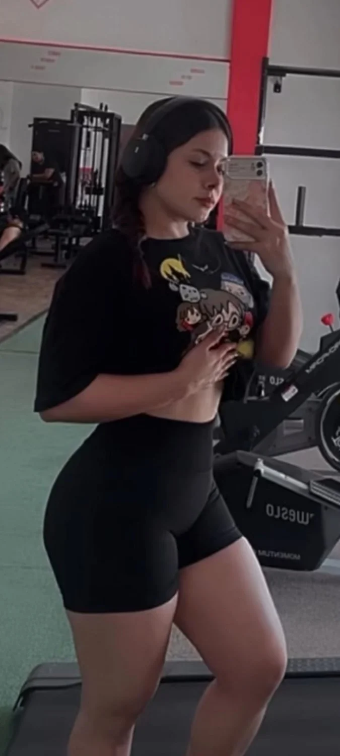 Girl puta hermosa y ricas piernas de gym sexy image 34