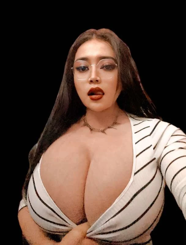 Arlene Romero 2 image 3