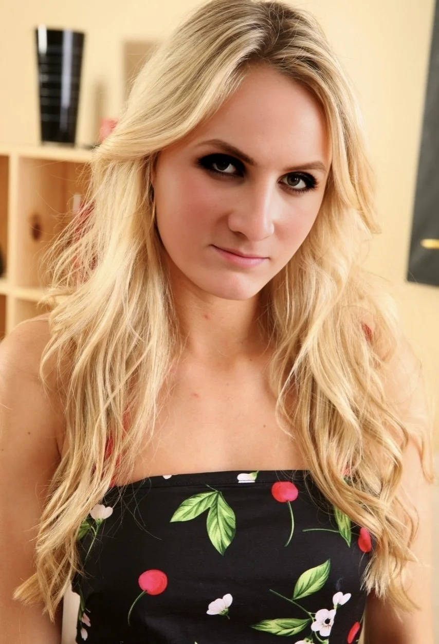 Little slut Sarah Blonde image 49
