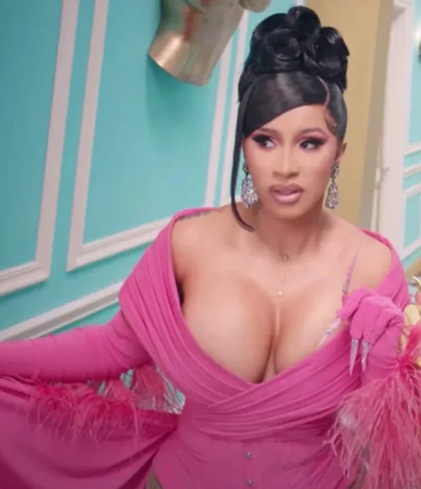 Ebony Rapper Cardi B image 5