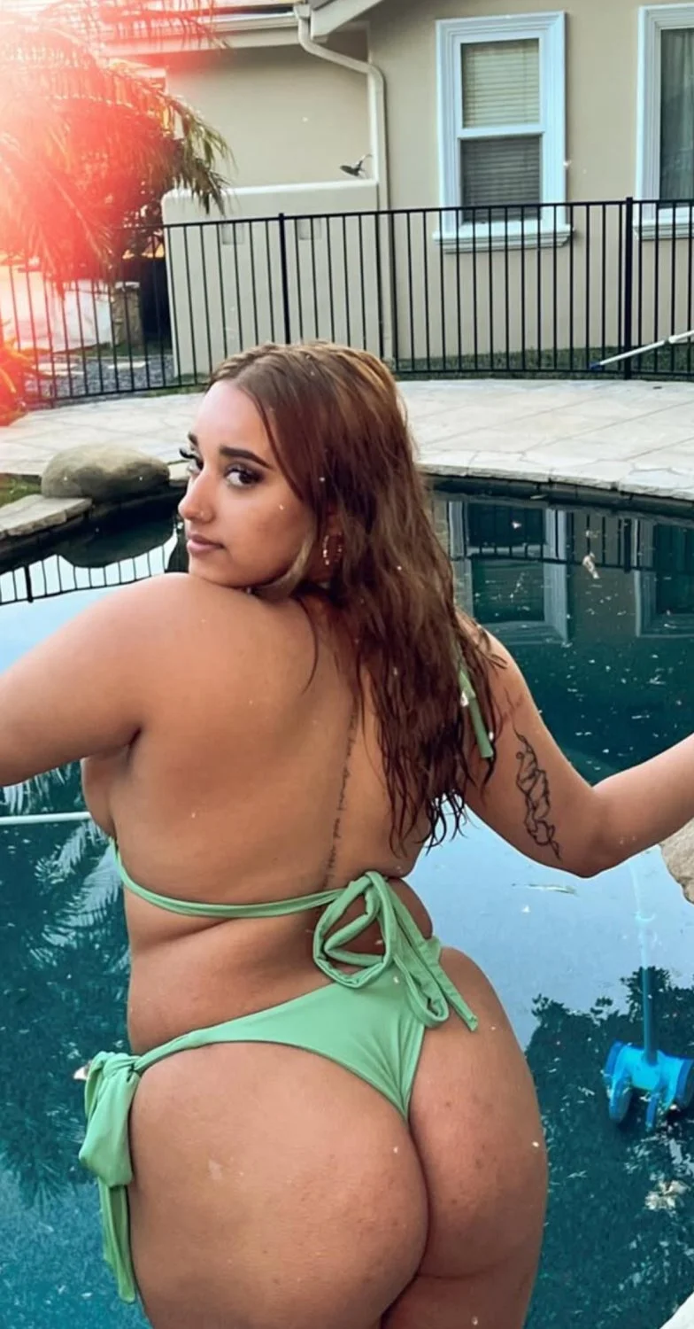 Indian babe with huge tits image 2