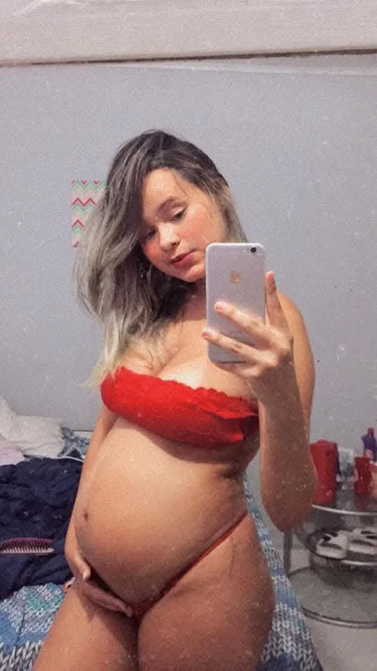 Puta do corno famosinha do insta, adora se expor pros macho gozar pra ela image 12