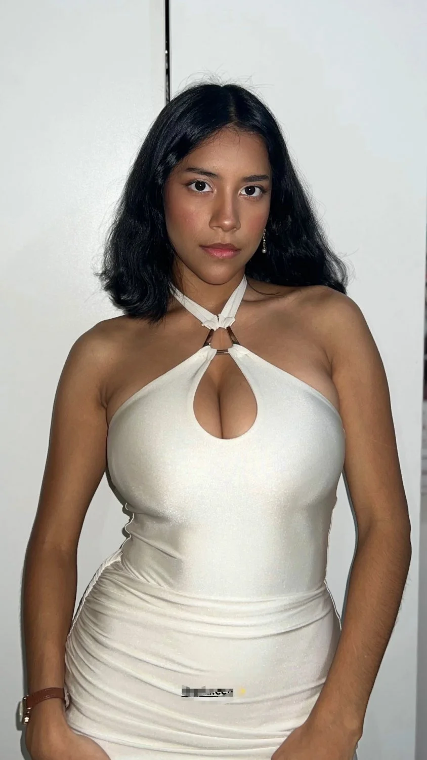 Tremendas tetas de Gene morena flaquita de 20 años, perfectas para una rusa main image