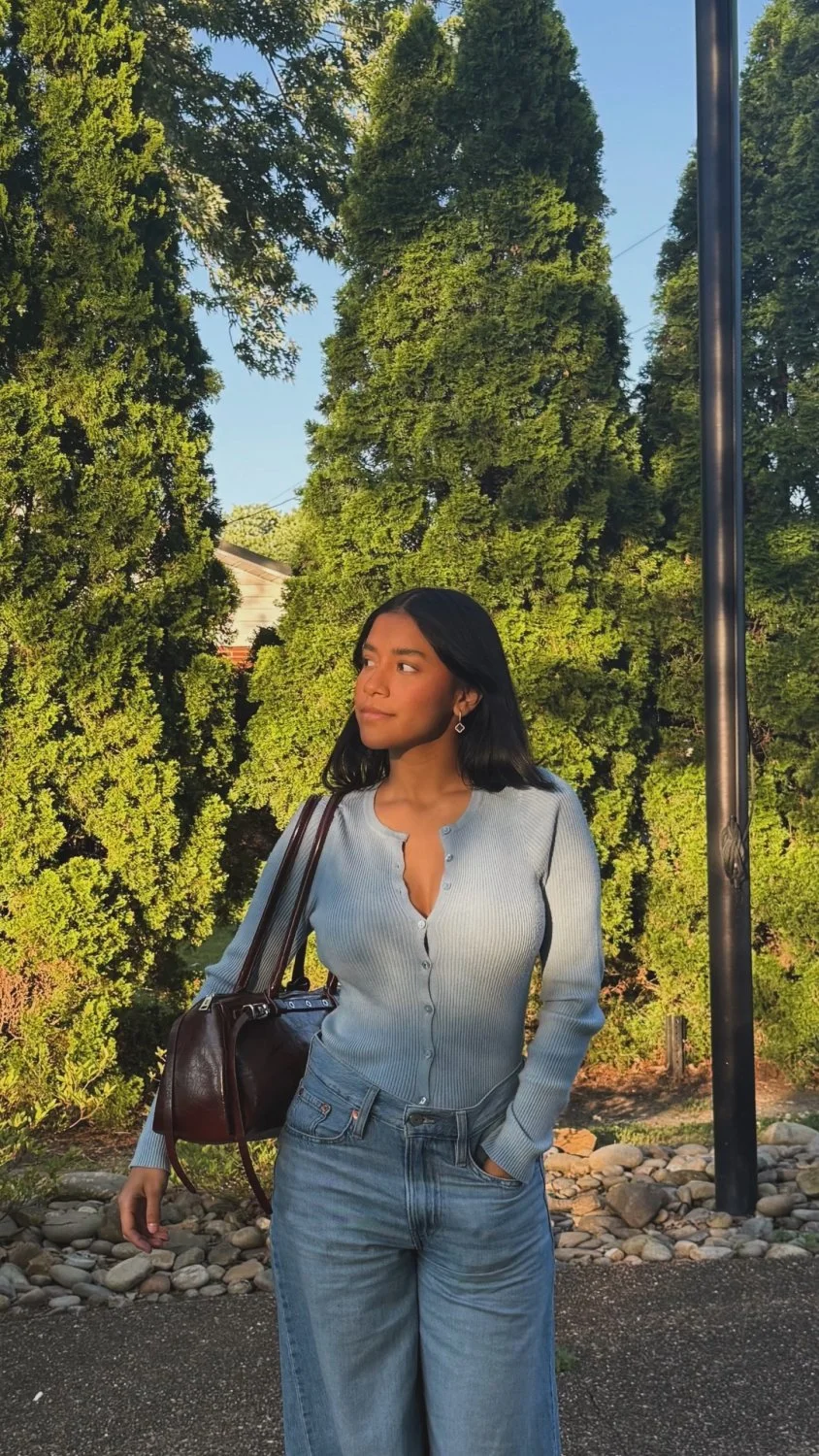 Tremendas tetas de Gene morena flaquita de 20 años, perfectas para una rusa image 3