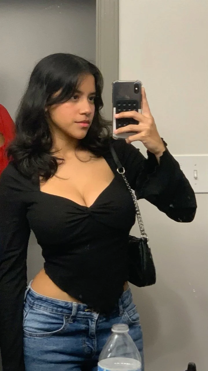 Tremendas tetas de Gene morena flaquita de 20 años, perfectas para una rusa image 31