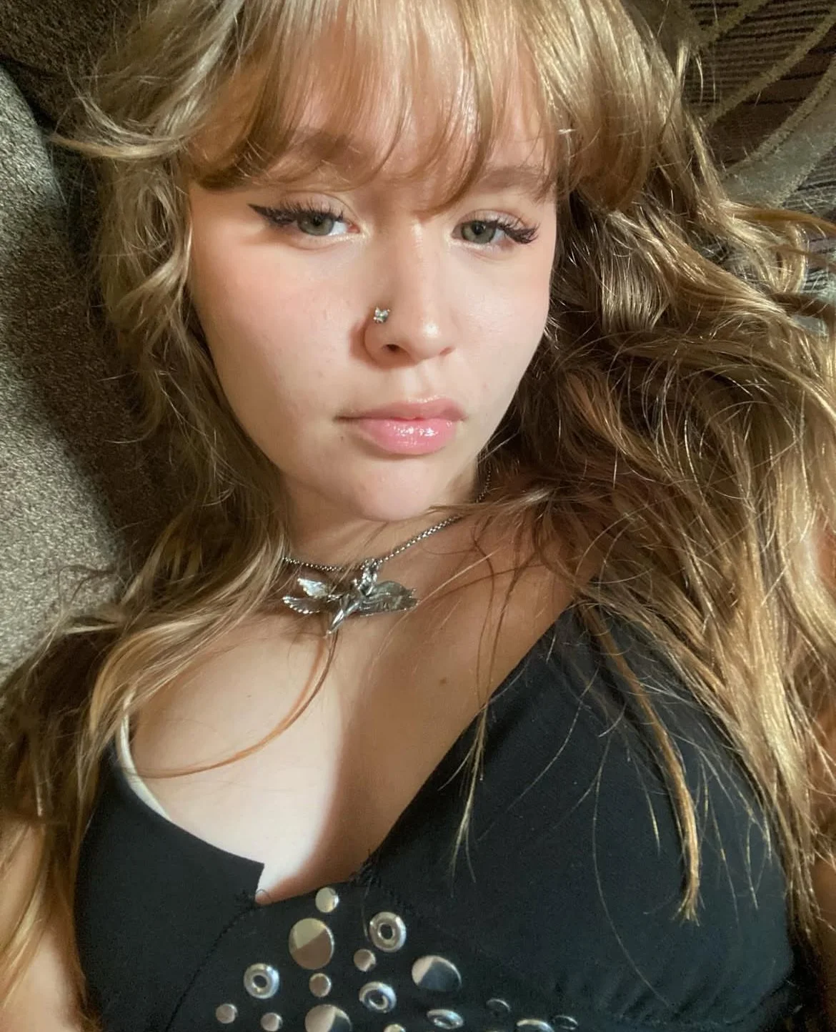 thick ass teen snowbunny image 3