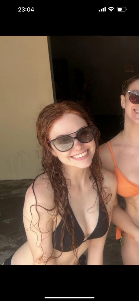 Inscrito mandou a ruiva novinha safada pra ser vazada! Putinha caiu na net mandando nudes e fudendo. image 2