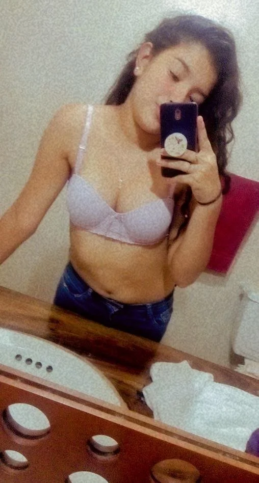 La putita de tu novia quedó exhibida image 3